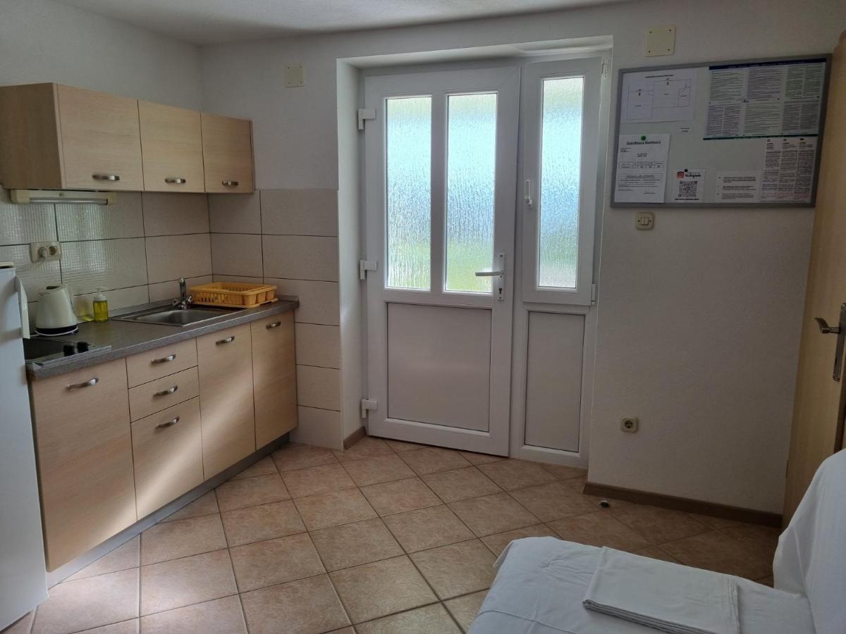 Guesthouse Dominovic เบรลา ภายนอก รูปภาพ