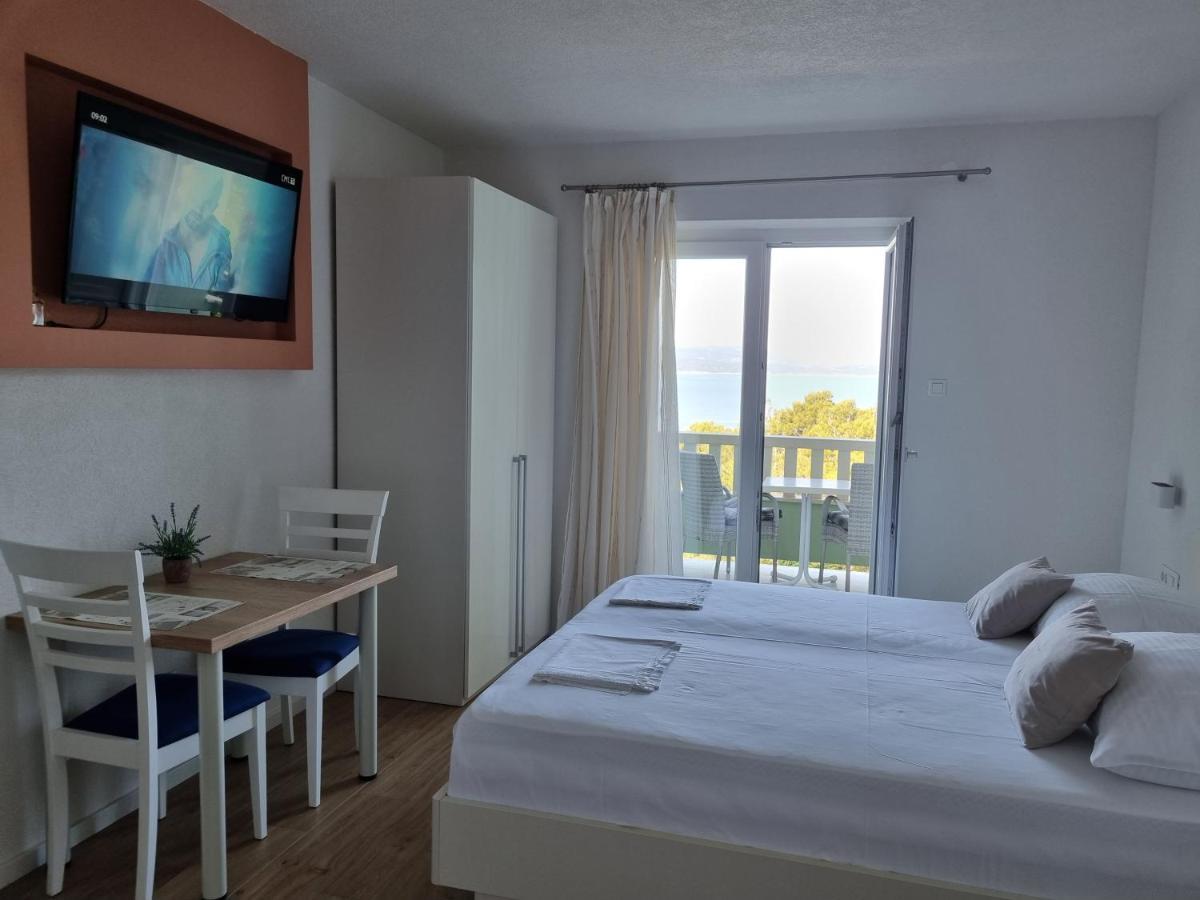 Guesthouse Dominovic เบรลา ภายนอก รูปภาพ