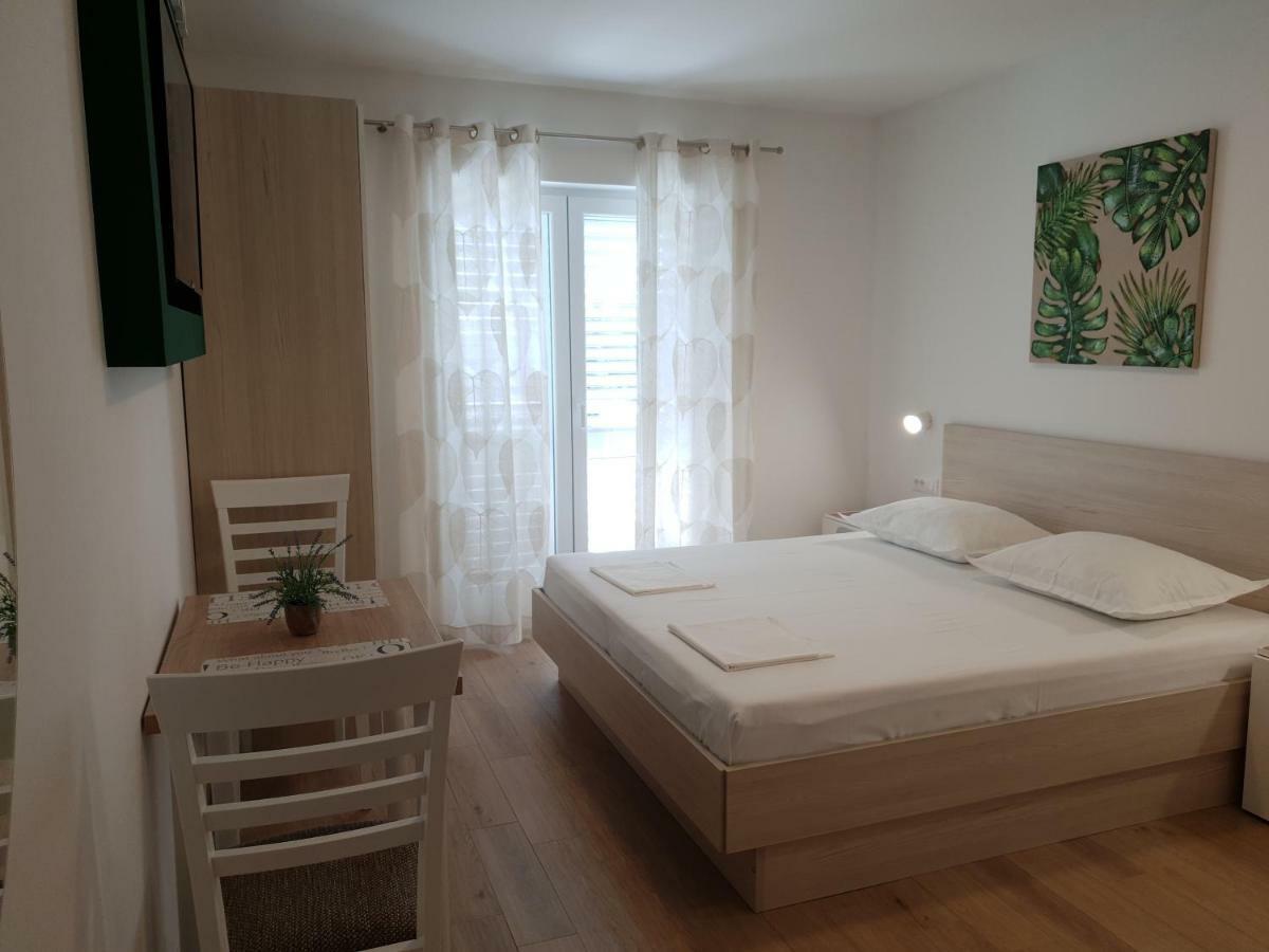 Guesthouse Dominovic เบรลา ภายนอก รูปภาพ