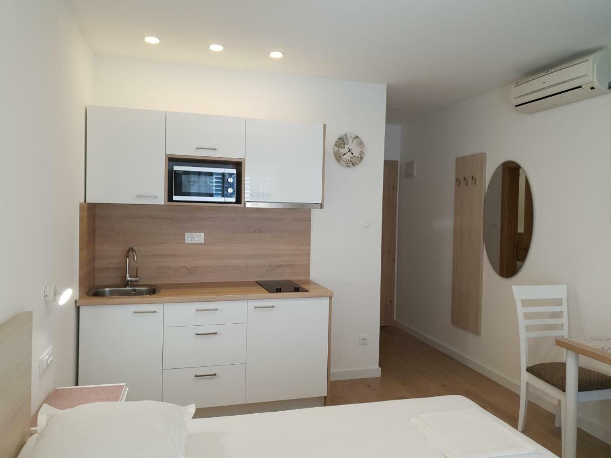 Guesthouse Dominovic เบรลา ภายนอก รูปภาพ