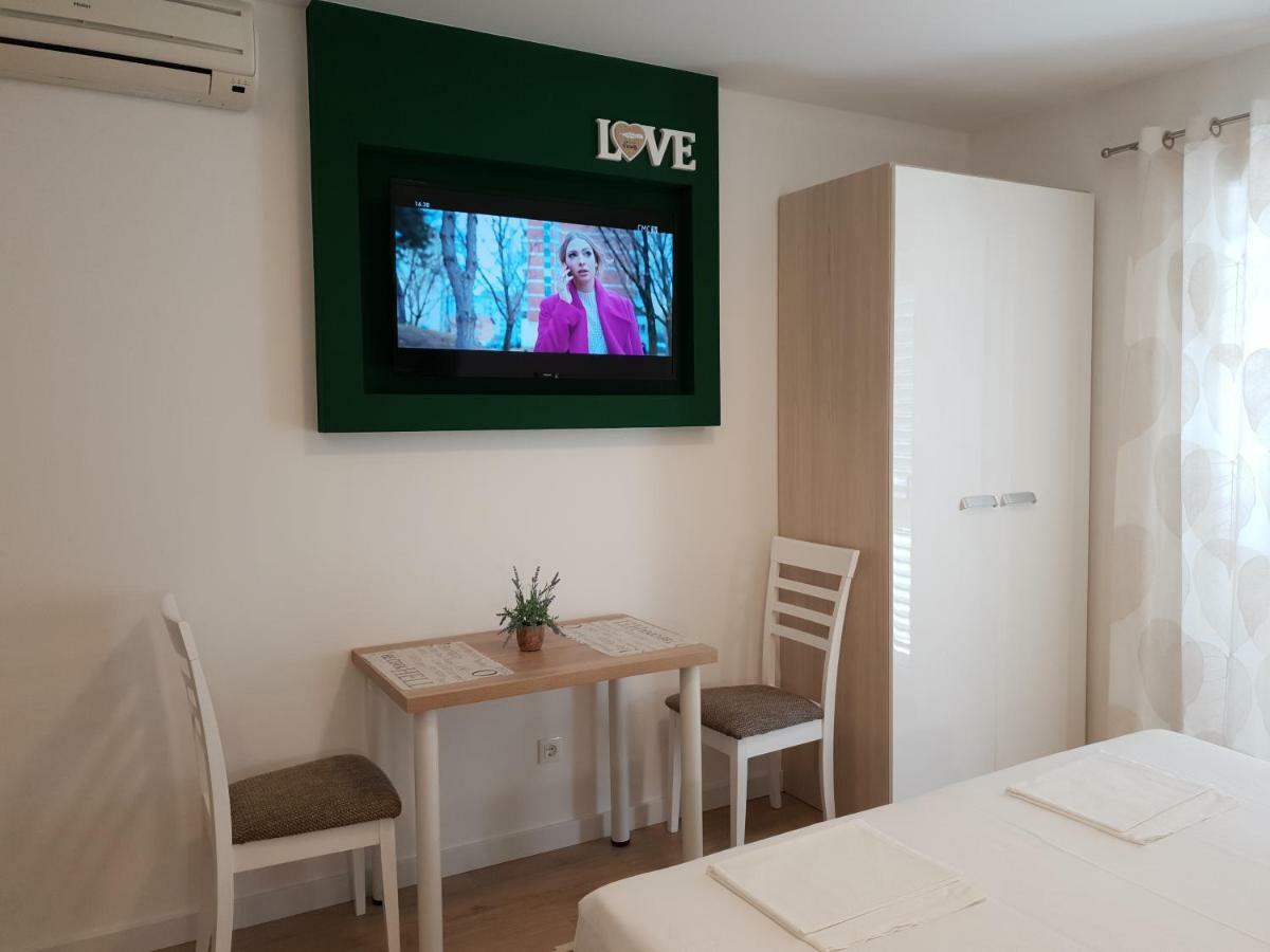 Guesthouse Dominovic เบรลา ภายนอก รูปภาพ
